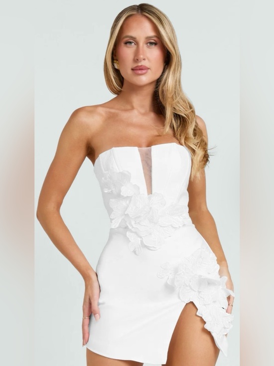 Showpo. Dresses & Skirts - Dolores Mini Dress-Strapless Plunge Body -con Leg Split Dress in White